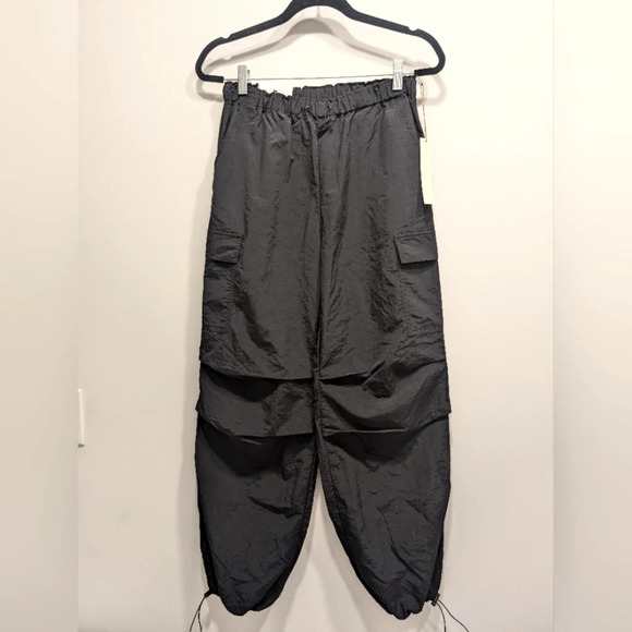 Love Tree Pants - Black Cargo Parachute Pants